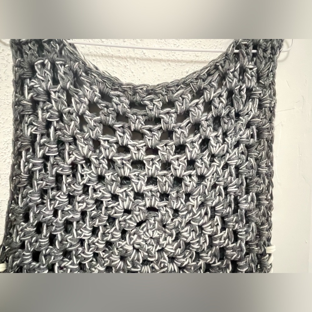 Reversible Design Knit Tank Vest - Picture 6 of 6